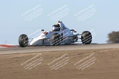 media/Oct-26-2025-CalClub SCCA (Sun) [[8ce1e69566]]/Group 6/Grapevine/